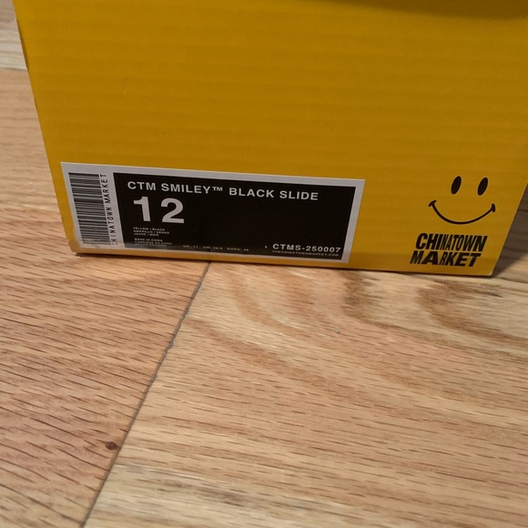 Chinatown market slides - Picture 3 of 5